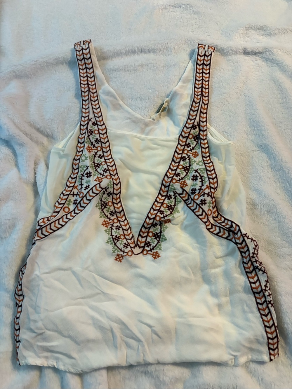 Embroidered White Sleeveless V-Neck Tank Top